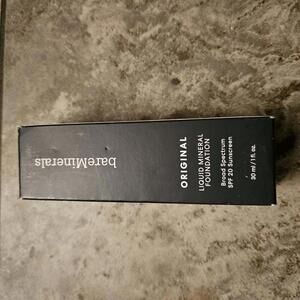 bareMinerals Original Liquid Mineral Foundation SPF 20 - Light 08